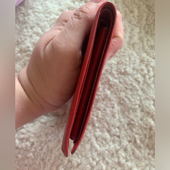 Louis Vuitton epi leather wallet - Picture 8 of 12